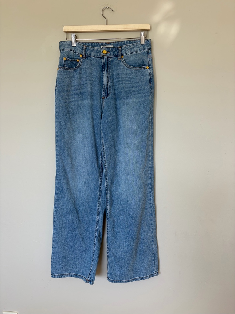 Oat New York luxe cloud  Wide-Leg High-Rise Jeans in Light Blue Wash